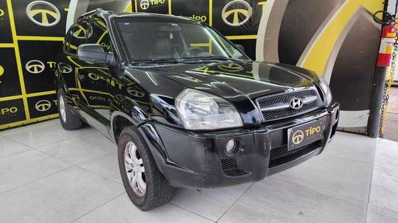 HYUNDAI TUCSON 2.0 MPFI GL 16V 142CV 2WD GASOLINA 4P AUTOMÁTICO